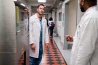 New Amsterdam – Dr. Max Goodwin (Ryan Eggold)