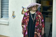 Baskets – So hatte sich Mrs. Baskets (Louie Anderson) die Ostertage nicht vorgestellt, denn Familienstreitereien trüben schon bald die Stimmung ...