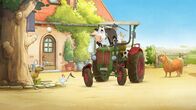 Lieselotte – Alle Tiere helfen mit, den Traktor wieder einzuparken.
