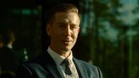Exit – William Bergvik (Pĺl Sverre Hagen) ist nach einer schweren Zeit nach Hause zurückgekehrt und will nun wieder voll durchstarten. Dazu trennt er sich sich von Allem, was ihn zurückhält.