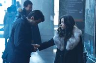 Man Seeking Woman – Josh Greenberg (Jay Baruchel, l.); Maggie (Maya Erskine, r.)