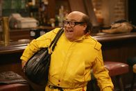 It's Always Sunny in Philadelphia – Frank (Danny DeVito) hat ein Auge auf Tante Donna geworfen ...
