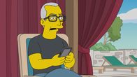 Die Simpsons – "Die Simpsons", "Bildschirmlos." Die Simpsons verbringen immer mehr Zeit vor den Bildschirmen. Vertieft in eine Fernsehshow, übersehen sie, das ein Nachbar unter einem umgefallenen Baum in ihrem Garten feststeckt. Als Maggie unter dem Suchtverhalten zu leiden beginnt, zieht Marge die Notbremse und verordnet allen ein Bildschirm-Verbot. Nur eine halbe Stunde pro Woche dürfen sie vor den Geräten verbringen. Bald zeigt sich allerdings, dass Marge ihre eigene Vorschrift unterwandert.