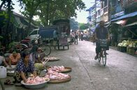 Rituale der Welt – Ein Markt in Rangun, der ehemaligen Hauptstadt von Myanmar