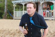 Death in Paradise – DI Jack Mooney (Ardal O'Hanlon) macht eine verblüffende Beobachtung.