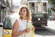 Weil ich dich liebe – Hunderte von Fotostudios, in denen Luis Freund arbeiten könnte, muss Eva (Felicitas Woll) abklappern, bis sie einen heißen Tipp erhält. Wird der Gesuchte ihr weiterhelfen, Luis zu sehen und zu sprechen?