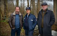 Spreewaldkrimi – Thorsten Krüger (Christian Redl, r.), Martin Fichte (Thorsten Merten, l.) und Luise Bohn (Alina Stiegler) ermitteln im neuen Fall gemeinsam.