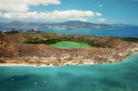 Leben mit Vulkanen – Im Jahr 2018 wurde auf der Suche nach dem Ursprung ungewöhnlicher Erdbeben vor der Küste der Insel Mayotte ein riesiger Unterwasservulkan entdeckt.