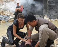Star Runners – Im Vordergrund, von links: Aja Evans als Jenessa und James Kyson Lee als Lei Chen. Hinter: Connor Trinneer als Tycho "Ty" Johns,Toni Trucks als Asta.
