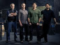 Wettkampf der Waffenschmiede – Waffenexperte David Baker (Bild) ist einer der Juroren bei "Forged in Fire - Wettkampf der Schmiede" ...
