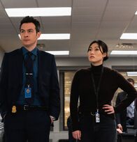FBI: Special Crime Unit – Stuart Scola (John Boyd, l.); Emily Ryder (Catherine Haena Kim, r.)
