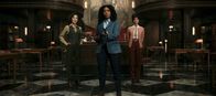 Gunpowder Milkshake – (v.l.n.r.) Florence (Michelle Yeoh); Anna May (Angela Bassett); Madeleine (Carla Gugino)
