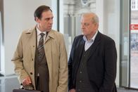 Wilsberg – v.li.: Herr Kaiser (Thomas Loibl), Georg Wilsberg (Leonard Lansink).