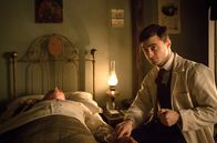A Young Doctor's Notebook – Der junge Arzt (Daniel Radcliffe)