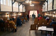 GEO Reportage – Dank der Tatkraft des neuen Diakons kann nun Gottesdienst im 25 Meter langen und 7 Meter breiten Kirchenschiff gefeiert werden.
