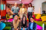 Im Hafen – Anja Windl, Nicole Obermüller, Bamlak Werner, Alessio Trezza, Chantal Bamgbala, Hannah Riedl.