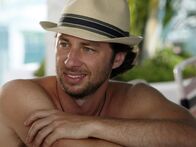 Scrubs - Die Anfänger – Genießt die Zeit auf den Bahamas: J.D. (Zach Braff) ...