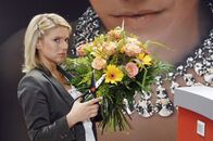 Anna und die Liebe – Anna (Jeanette Biedermann) ist mehr als enttäuscht von Jonas, denn sein Dank gilt wieder einmal Katja.
