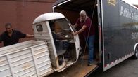 Shipping Wars - Die Transporter – Roy Garber (r.)