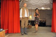 Vier Frauen und ein Todesfall – Charly Rabanser (Salchegger), Dagmar Kutzenberger (Gerti Zeilinger).