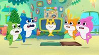 Baby Sharks große Show – l-r: Grandpa Shark, Daddy Shark, William, Baby Shark, Grandma Shark, Mommy Shark