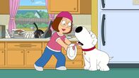 Family Guy – Meg Griffin (l.); Brian Griffin (r.)