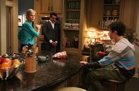 Modern Family – v.li.: Claire Dunphy (Julie Bowen), Phil Dunphy (Ty Burrell), Luke Dunphy (Nolan Gould).