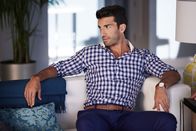 Jane the Virgin – Muss den Schock verkraften, dass seine Mutter im Gefängnis ermordet wurde: Rafael (Justin Baldoni) ...