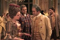 Licht – L-R: Maria Theresia "Resi" Paradis (Maria Dragus), Franz Anton Mesmer (Devid Striesow), Joseph Anton Paradis (Lukas Miko).