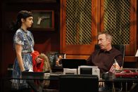 Last Man Standing – Mandy (Molly Ephraim, l.); Mike (Tim Allen, r.)