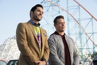 Lucifer – Lucifer (Tom Ellis, l.); Dan (Kevin Alejandro, r.)