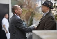 Navy CIS: L.A. – Hat das Team um Granger (Miguel Ferrer, l.) mit Daniel Roebuck (Paul Barnes, r.) den richtigen Mörder gefunden?