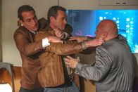 Vegas – (v.l.n.r.) Cota (Sonny Marinelli); Deputy Jack Lamb (Jason O'Mara); Vincent Savino (Michael Chiklis)