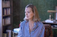 In Therapie – Esther (Carole Bouquet) empfängt Philippe nach dem Tod eines seiner Patienten bei sich zum Gespräch.