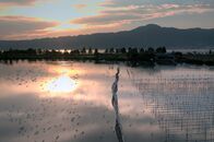 Japan von oben – Honshu - der Biwa-See im Abendlicht
