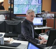 Navy CIS – Gibbs (Mark Harmon) und sein Team müssen einen Fall aufklären, bei dem sich zwei Frauen sich gegenseitig beschuldigen, einen Navy Public Affairs Officer umgebracht zu haben ...
