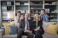 Die Kanzlei – (v.l.n.r.) Yasmin Meckel (Sophie Dal); Markus Gellert (Herbert Knaup); Isa von Brede (Sabine Postel); Gudrun Wohlers (Katrin Pollitt)