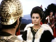 Der Untergang des Römischen Reiches – hr-fernsehen DER UNTERGANG DES RÖMISCHEN REICHES, (The Fall Of The Roman Empire), Spielfilm, USA 1963, Regie: Anthony Mann Uhr. Die schöne Prinzessin Lucilla (Sophia Loren) kämpft für einen dauerhaften Frieden zwischen den Völkern des römischen Reiches.