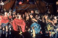 Moulin Rouge – v.l.) im Cabaret Moulin Rouge