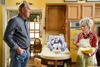 Young Sheldon – Craig T. Nelson (Dale Ballard), Annie Potts (Constance 'Meemaw' Tucker).