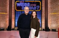 Wer weiß denn sowas? – Heute als Kandidat:innen zu Gast bei "Wer weiß denn sowas?": Schauspieler Harald Krassnitzer (l.) und Schauspielerin Aylin Tezel (r.).