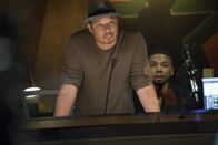 Empire – Noch ahnt Lucious (Terrence Howard, l.) nicht, dass Jamal (Jussie Smollett, r.) Hilfe von Cookie beim Ausarbeiten eines neuen Songs bekommt ..