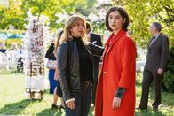 Der Staatsanwalt – Die Ermittlerin und die Trauzeugin: (v.li.) Fiona Coors als Kerstin Klar, Julia Goldberg als Isabel Zander