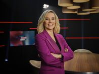 Links. Rechts. Mitte - Duell der Meinungsmacher – Katrin Prähauser posiert für ein Portrait