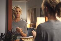 Desperate Housewives – Als Lynette (Felicity Huffman) von Tom Blumen zum 22. Hochzeitstag bekommt, will sie um ihre Ehe kämpfen, doch dieser Plan endet im Chaos ...