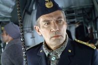 Das rote Zelt – General Umberto Nobile (Peter Finch) bricht 1928 mit seinem Luftschiff zur Eroberung des Nordpols auf.