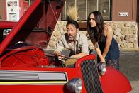 The Last Man on Earth – Noch ahnen Lewis (Kenneth Choi, l.) und Erica (Cleopatra Coleman, r.) nicht, dass sich ihr Road Trip noch zu einem wahren Horror Trip entwickeln wird ...
