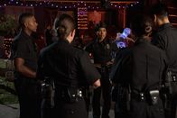 9-1-1 Notruf L.A. – Athena Grant (Angela Bassett, Mitte)