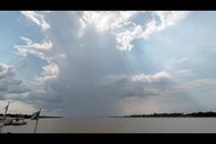 360° - Geo-Reportage – Das Amazonasbecken ist ein gigantisches Labyrinth aus Flüssen, Seen und Kanälen - es ist das zweitgrößte Feuchtgebiet der Erde.