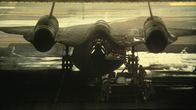 Executive Command - In einsamer Mission – Ein Spezialteam der Air Force, darunter der Chemie-Experte Rick Harding (Michael Dudikoff), dringt mit Hilfe eines Shuttles in die Maschine ein und versucht, es mit den Bösewichtern aufzunehmen.